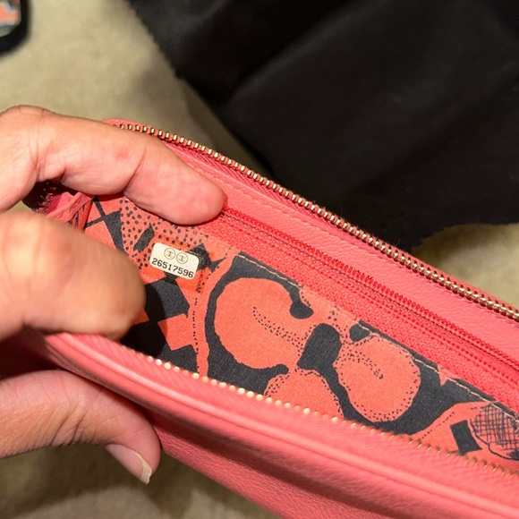 Authentic Chanel wallet - Picture 7 of 11